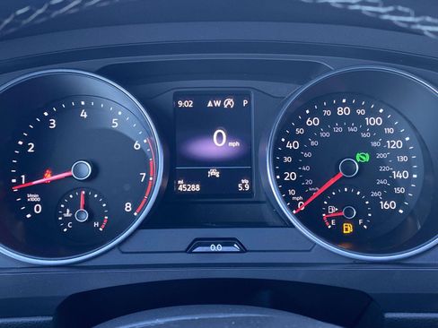 Used 2021 Volkswagen Tiguan SE R-Line image 25