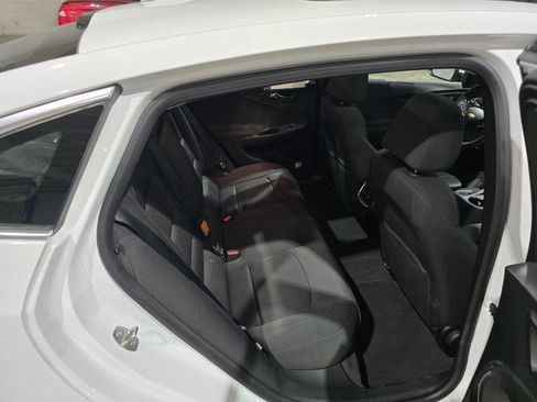 Used 2019 Chevrolet Malibu LT FWD image 33