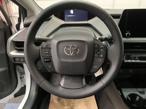 New 2026 Toyota Prius LE image 14