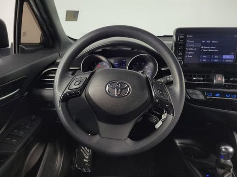 Used 2019 Toyota C-HR LE FWD image 21