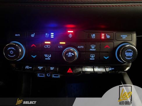 Used 2025 Dodge Durango GT AWD/4WD image 15