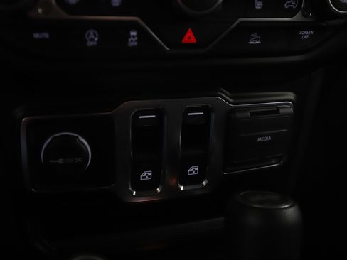 Used 2022 Jeep Wrangler Sport S image 18