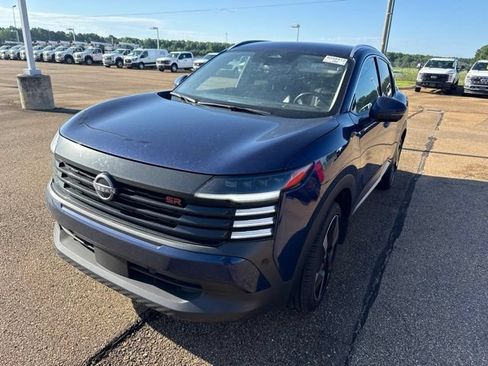 Used 2025 Nissan Kicks SR FWD image 14