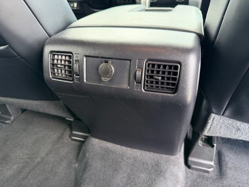 Used 2021 Toyota Tundra Platinum AWD/4WD image 34