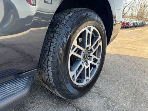 Used 2025 Ford Expedition Active image 16