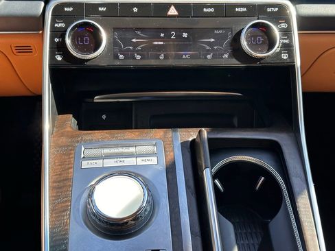 Used 2024 Genesis GV80 3.5T image 43