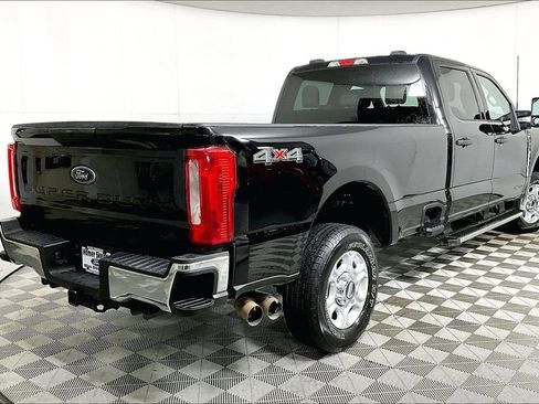 Used 2025 Ford F250 XLT image 12