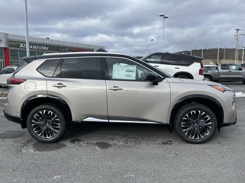 New 2026 Nissan Rogue Platinum image 2