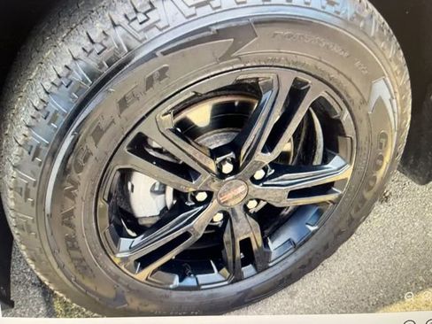 Used 2024 GMC Terrain AT4 w/ Tech Package image 2