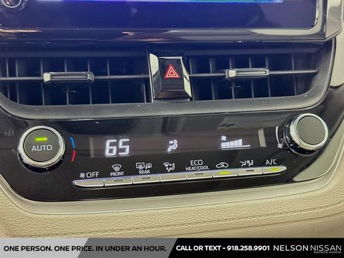 Used 2024 Toyota Corolla Cross LE w/ Moonroof Package AWD/4WD image 15