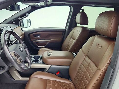 Used 2022 Nissan Titan Platinum Reserve w/ Moonroof Package image 18
