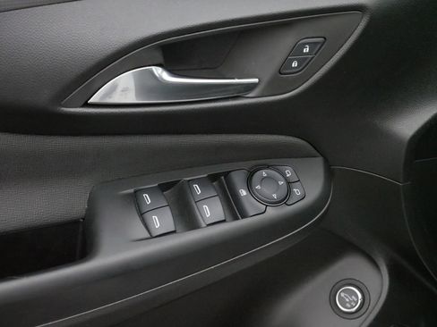 Used 2024 Buick Envista Avenir image 19