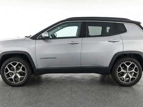 Used 2025 Jeep Compass Limited AWD/4WD image 5