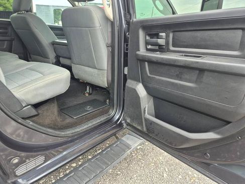 Used 2017 RAM 2500 Tradesman w/ Chrome Appearance Group AWD/4WD image 12