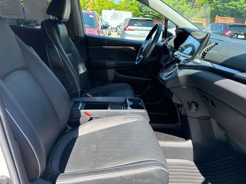 Used 2024 Honda Odyssey Elite image 15