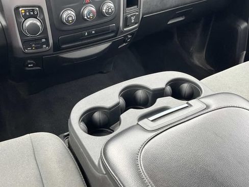 Used 2023 RAM 1500 Classic SLT AWD/4WD image 15