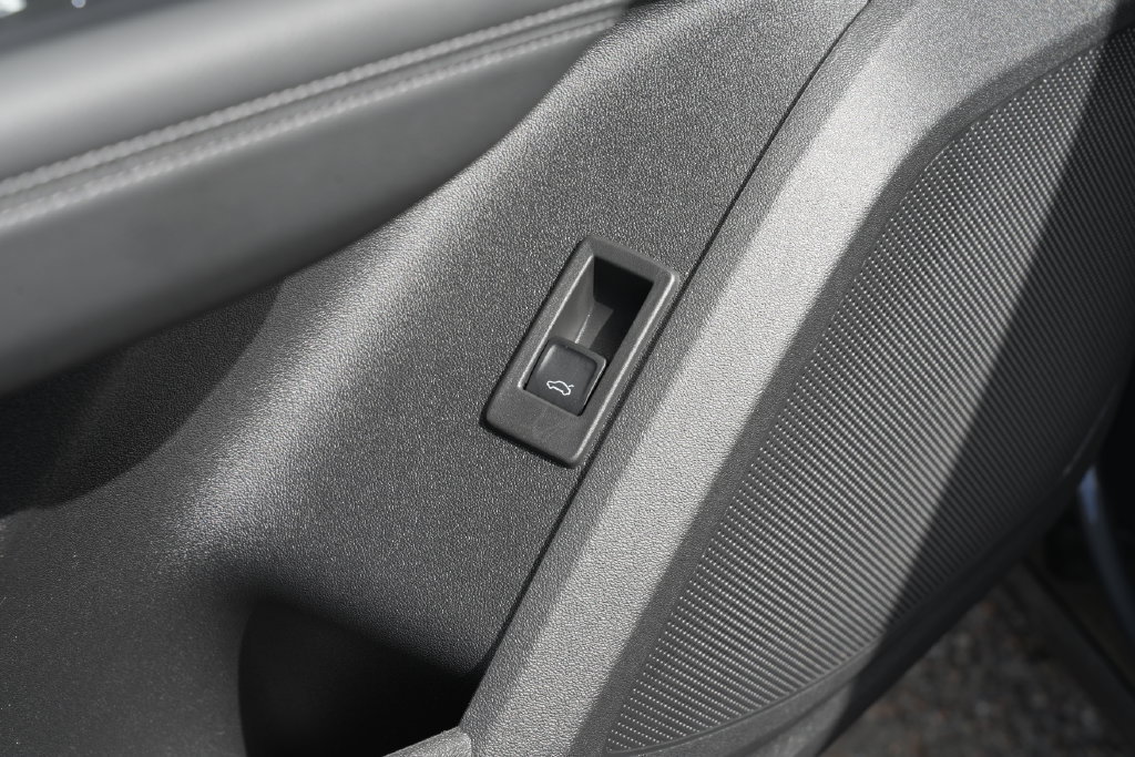 Used 2025 Audi Q5 Premium Plus w/ Premium Plus AWD/4WD image 25