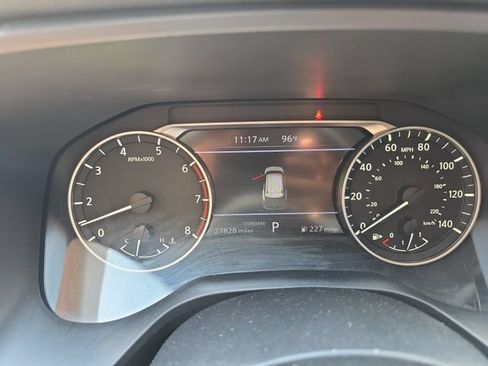 Used 2024 Nissan Rogue SV FWD image 10