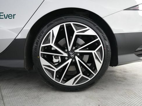 Used 2023 Hyundai Ioniq 6 SEL RWD image 9