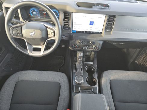 Used 2025 Ford Bronco Big Bend image 6
