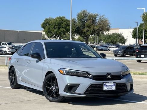 Used 2024 Honda Civic Sport image 2