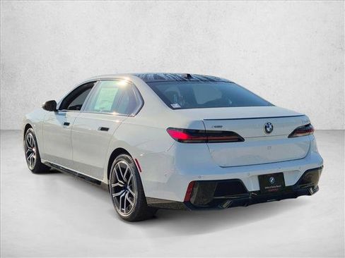 New 2026 BMW 740i xDrive AWD/4WD image 8