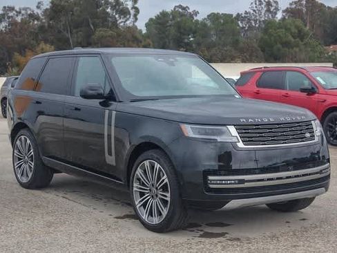 New 2025 Land Rover Range Rover SE image 3