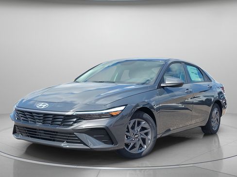New 2025 Hyundai Elantra Hybrid FWD image 2