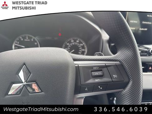 New 2026 Mitsubishi Outlander ES image 16