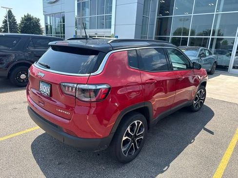 Used 2024 Jeep Compass Limited AWD/4WD image 3