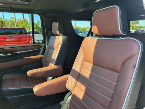 Used 2024 GMC Yukon XL Denali Ultimate image 29