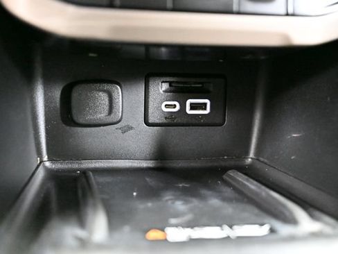 Used 2023 GMC Acadia Denali AWD/4WD image 32