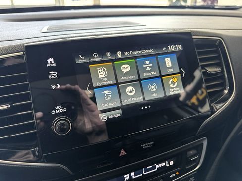 Used 2019 Honda Pilot Touring image 30