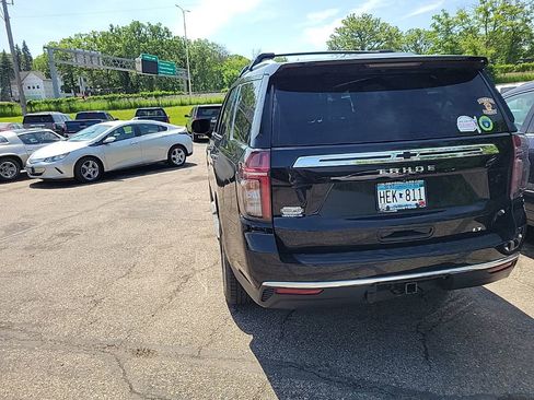 Used 2022 Chevrolet Tahoe LT w/ Luxury Package AWD/4WD image 15