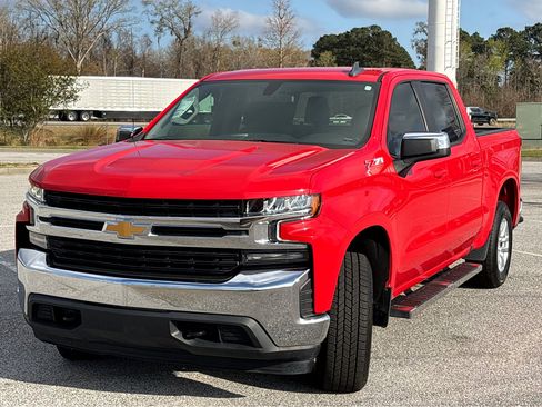 Used 2022 Chevrolet Silverado 1500 LT w/ Z71 Off-Road Package image 3