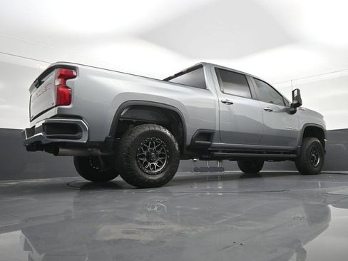 Used 2025 Chevrolet Silverado 2500 LT AWD/4WD image 32