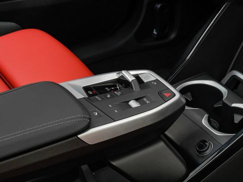 Used 2025 BMW X2 xDrive28i image 29