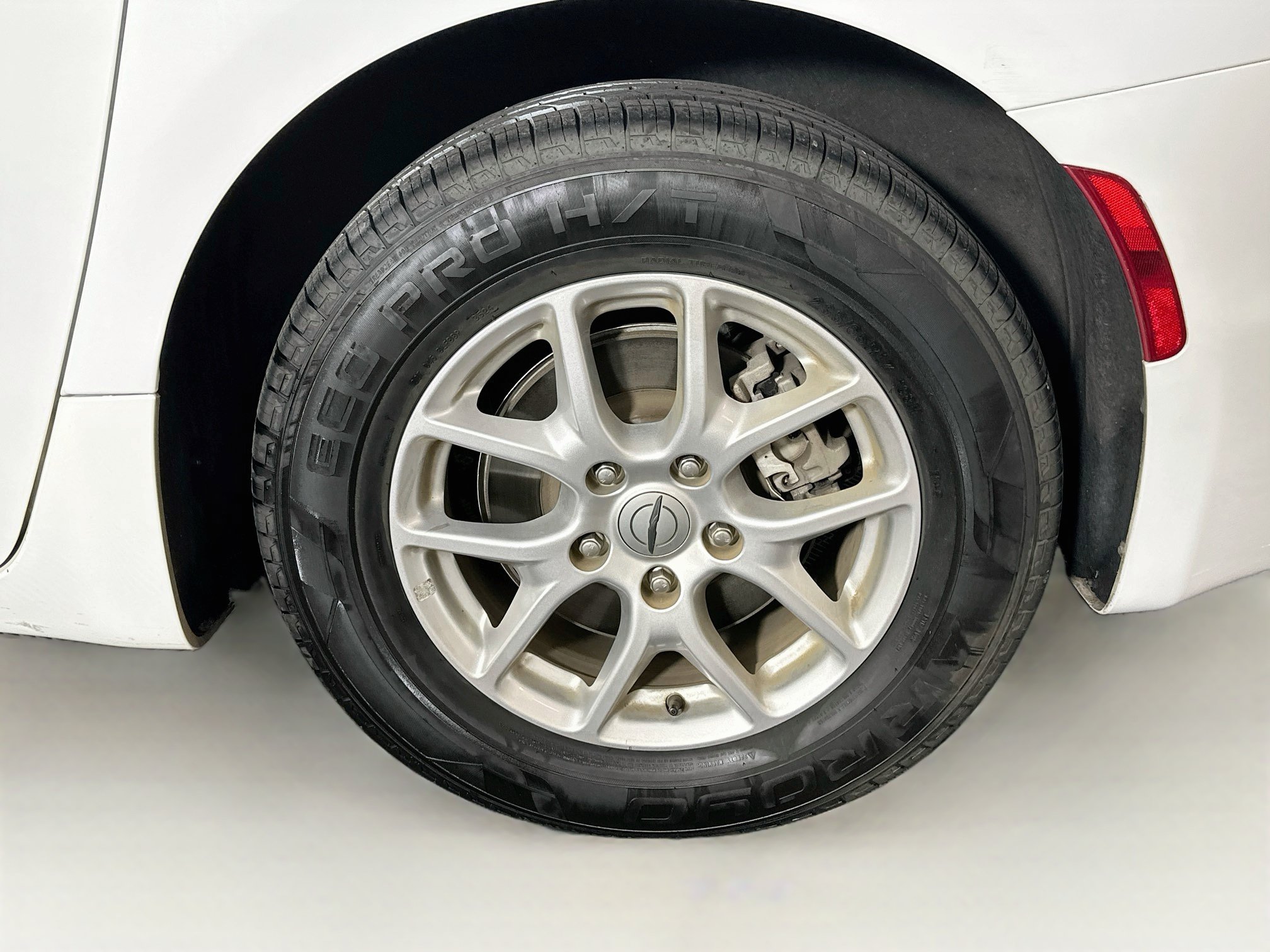 Used 2023 Chrysler Pacifica Touring-L FWD image 11