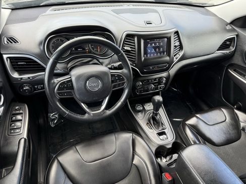 Used 2019 Jeep Cherokee Latitude Plus w/ Cold Weather Group image 24