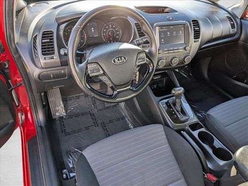 Used 2018 Kia Forte S image 11