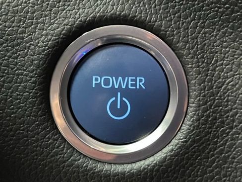 Used 2024 Toyota Tundra Limited AWD/4WD image 33