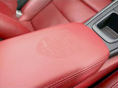 Certified 2019 Porsche 911 Targa 4 GTS image 40