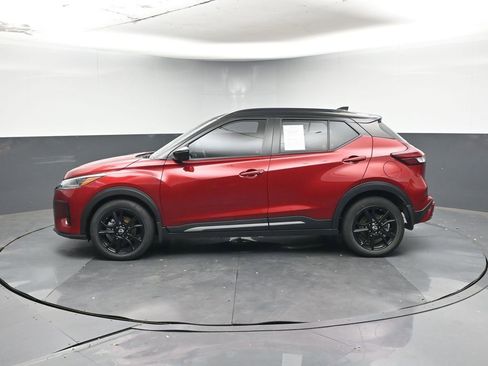 Used 2023 Nissan Kicks SR w/ SR Premium Package image 2