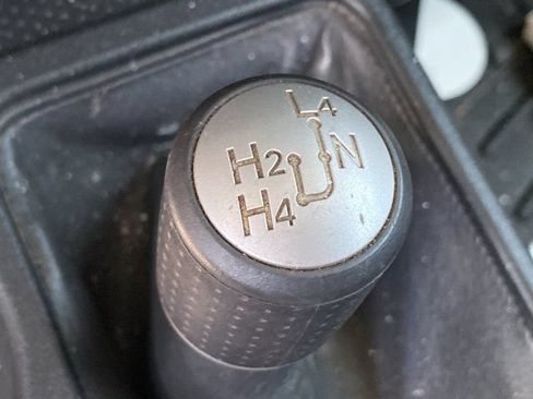 Used 2007 Toyota FJ Cruiser 4WD image 10