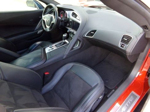 Used 2015 Chevrolet Corvette Stingray Coupe w/ 2LT Preferred Equipment Group image 21