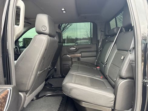 Used 2022 GMC Sierra 3500 Denali w/ Denali Black Diamond Edition image 27