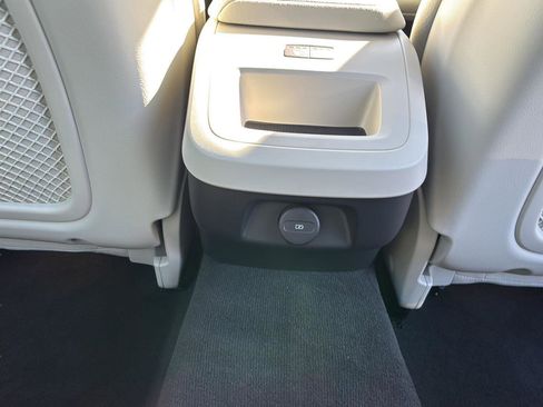 Used 2024 Volvo S60 B5 Plus w/ Climate Package image 14