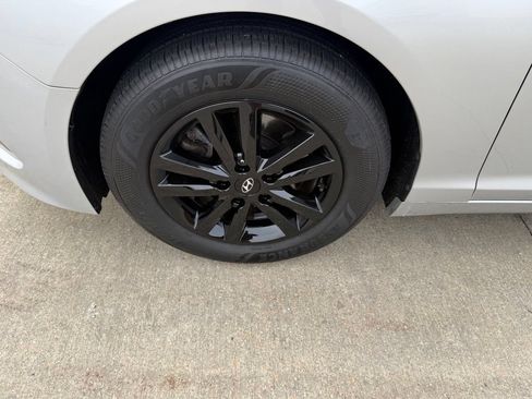 Used 2017 Hyundai Sonata SE FWD image 12