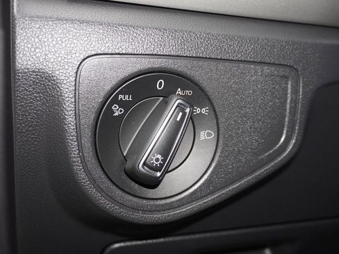 Used 2022 Volkswagen Atlas SE image 16