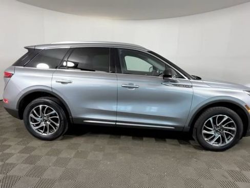 Used 2022 Lincoln Corsair AWD w/ Equipment Group 101A image 3